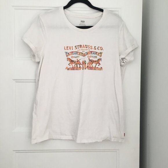 Levi's Women's T-Shirt - Picture 1 of 4